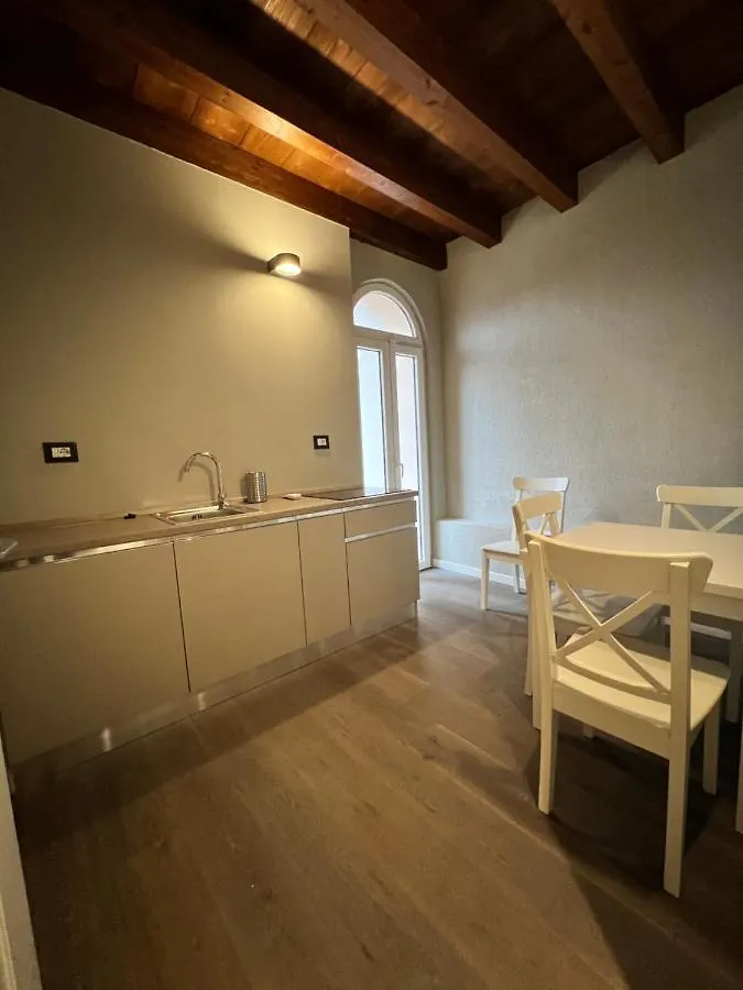 Guest house V&B Suites And Apartments Pavia