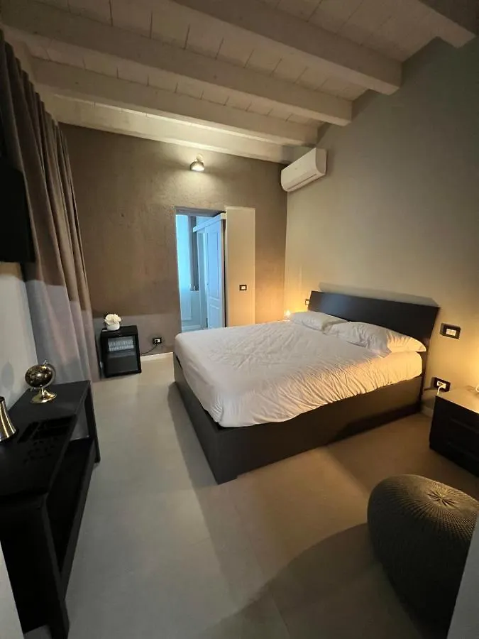 V&B Suites And Apartments Pavia Italy